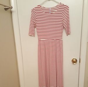 Red & white stripped maxi dress | sleeves